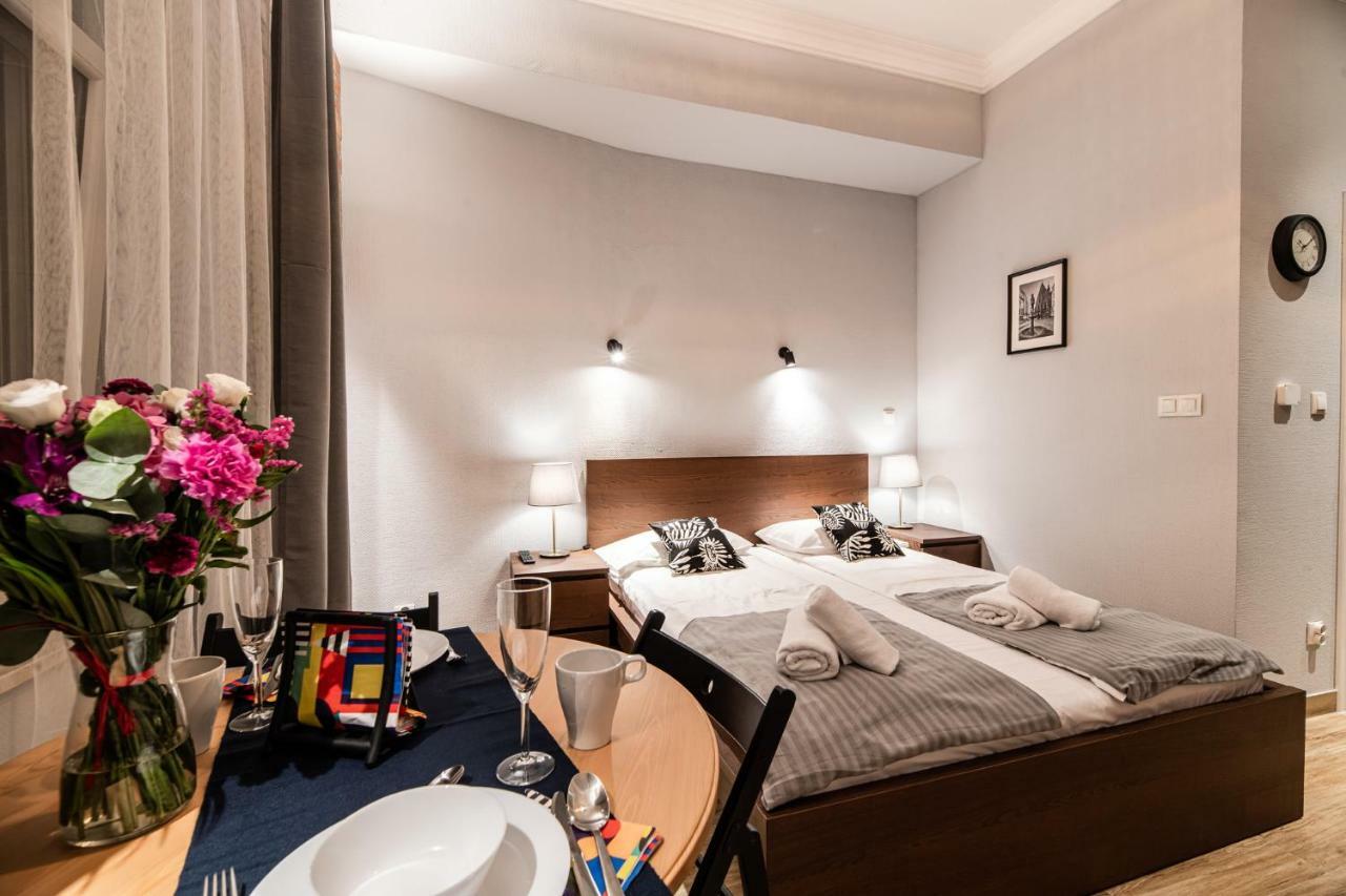 Aparthotel Lubomirskiego 23 - Great Location, 10 Min To Main Square By Foot, Right Next To Main Rail And Bus Station