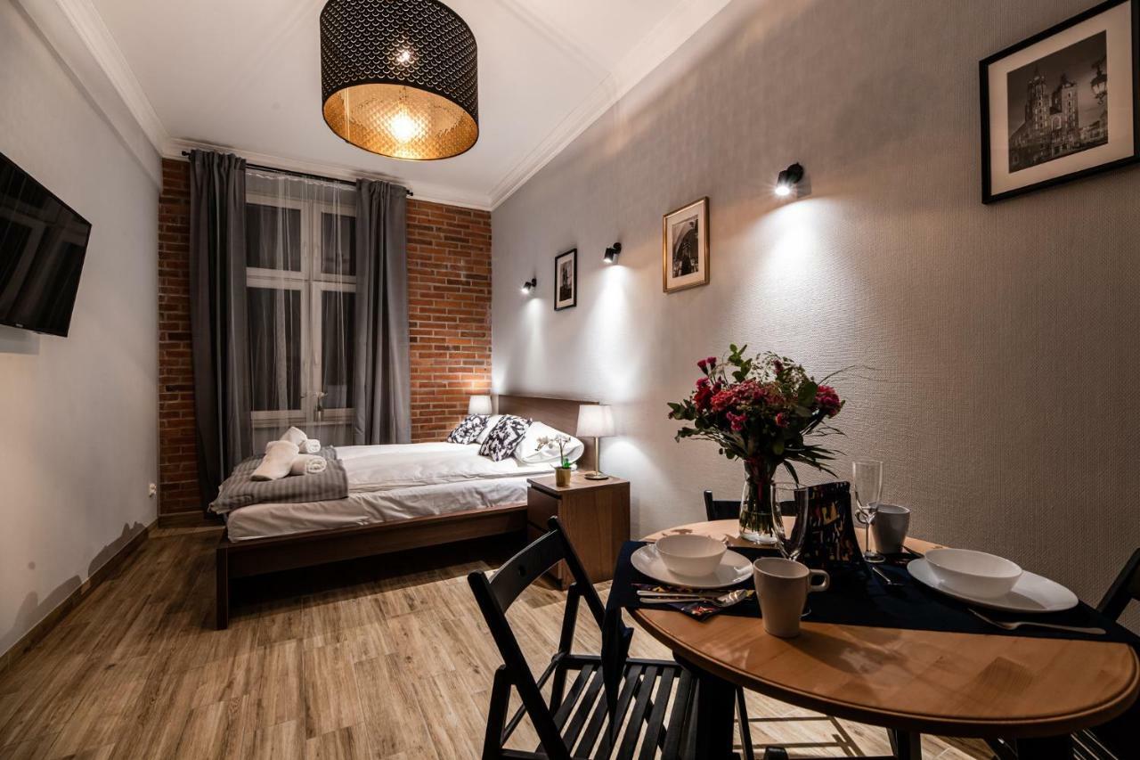 Aparthotel Lubomirskiego 23 - Great Location, 10 Min To Main Square By Foot, Right Next To Main Rail And Bus Station