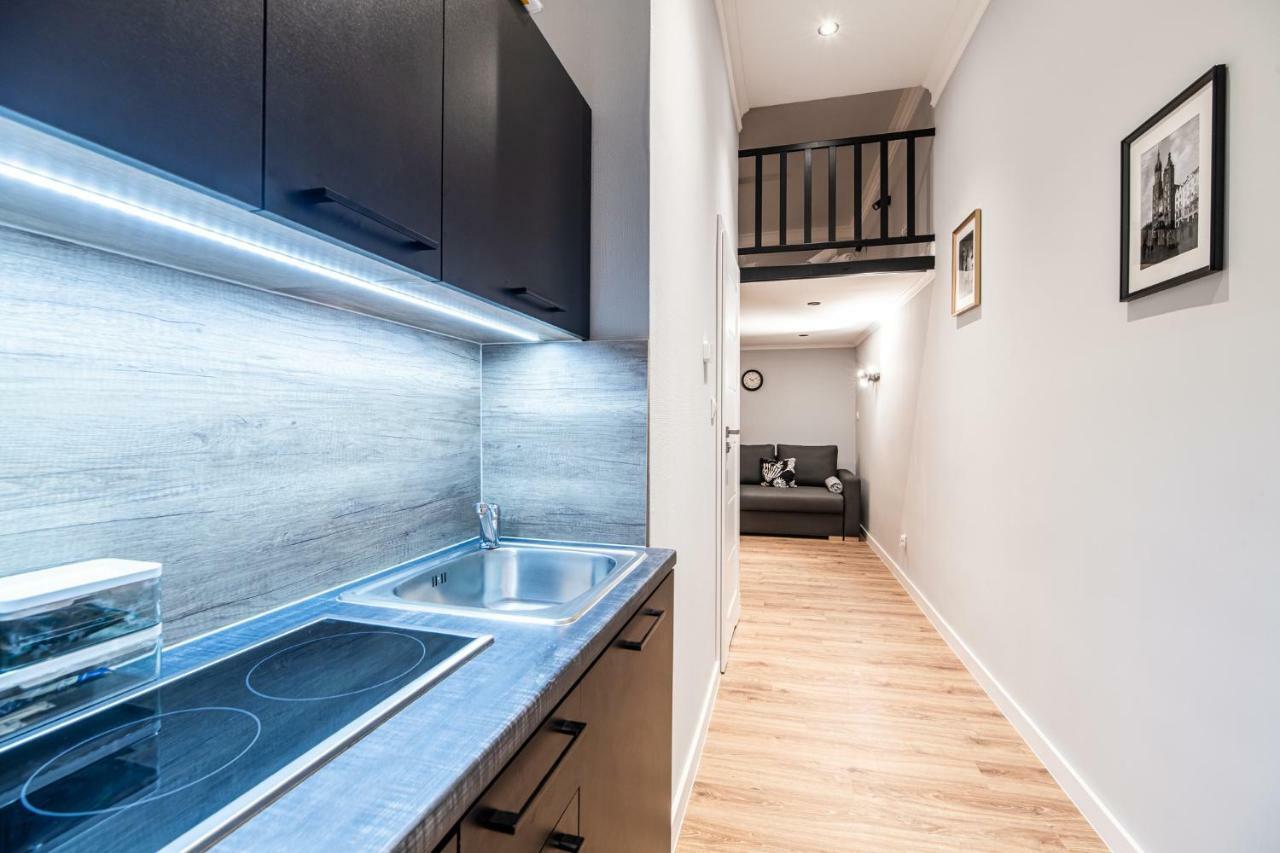 Lubomirskiego 23 - Great Location, 10 Min To Main Square By Foot, Right Next To Main Rail And Bus Station * Краків